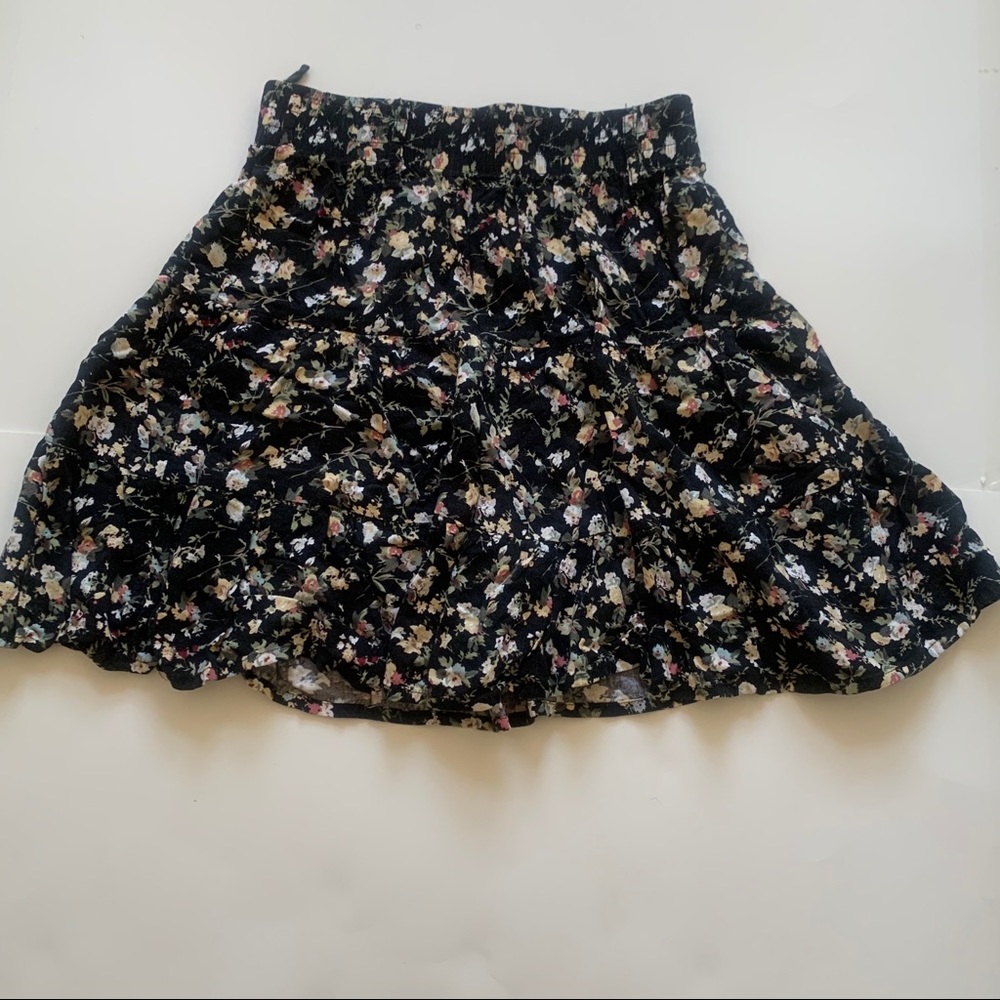 Cute floral mini skirt